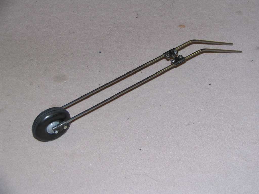 Schlütercobra - Bugfahrwerk