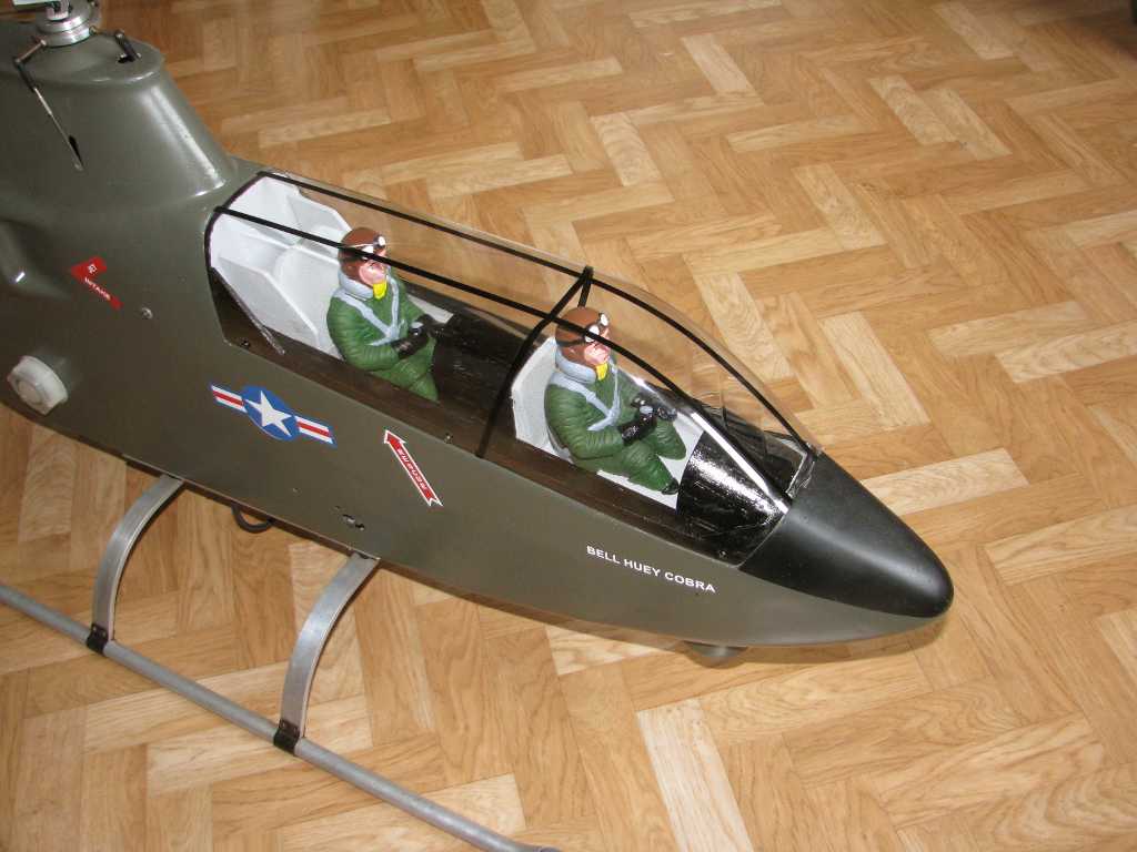 Hegicobra - Cockpit