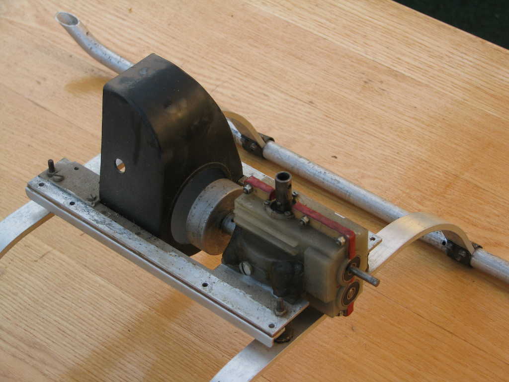 Elektrische Hegi Cobra - unrestauriertes Chassis