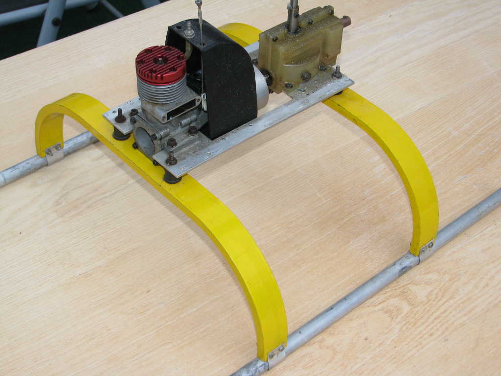 D-S 22 Chassis mit Antrieb und Kufengestell